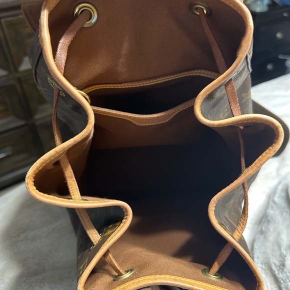 Authentic Louis Vuitton backpack - Picture 3 of 6